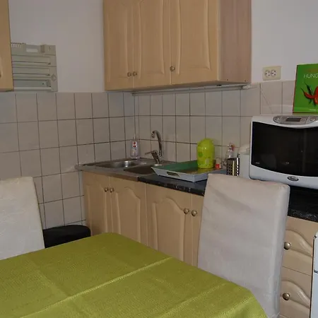 Delibab Apartman *